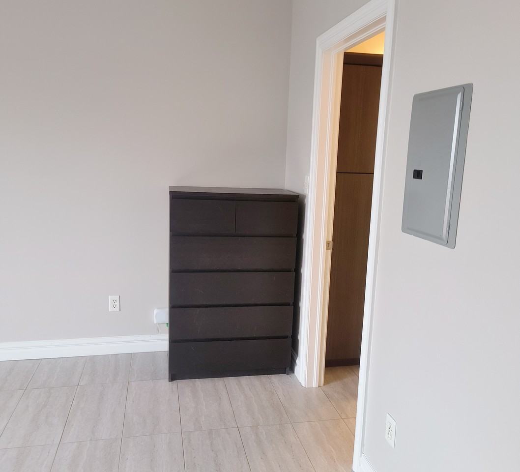 25 Flanders Court - Photo 3 of 8