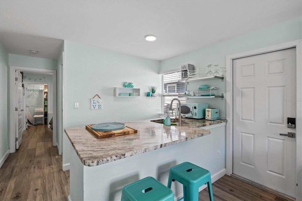 2084 Grove St #B - Photo 2 of 50