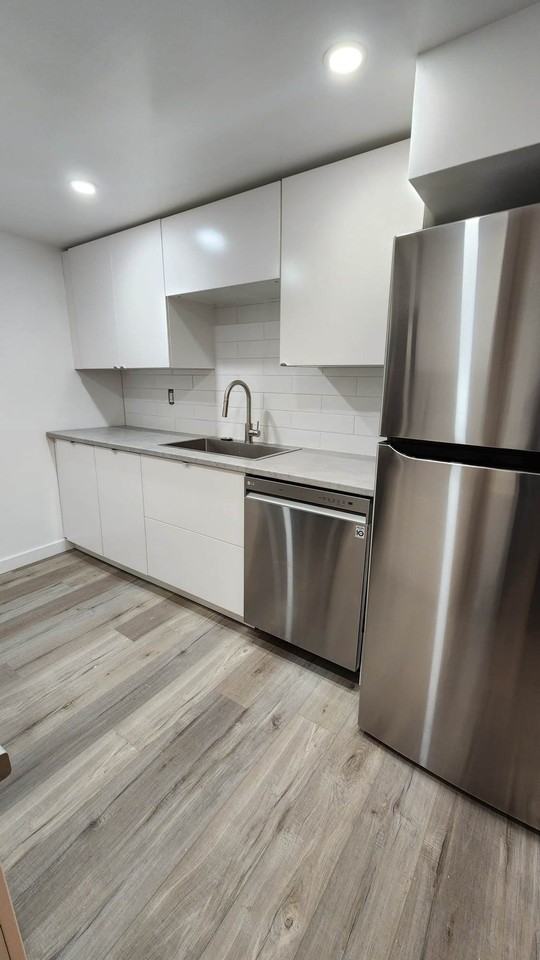 236 Wilfred Street - Photo 2 of 8