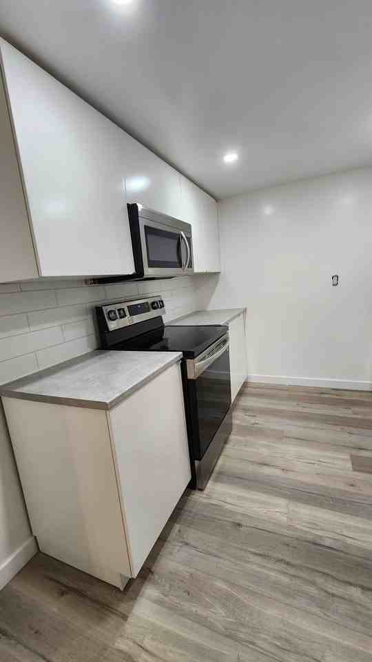 236 Wilfred Street - Photo 3 of 8