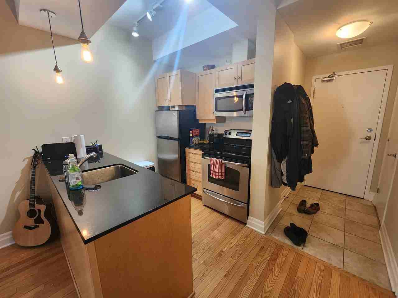 1013-235 Kent Street - Photo 3 of 10