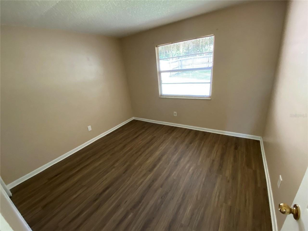922 Beau Ct - Photo 6 of 15