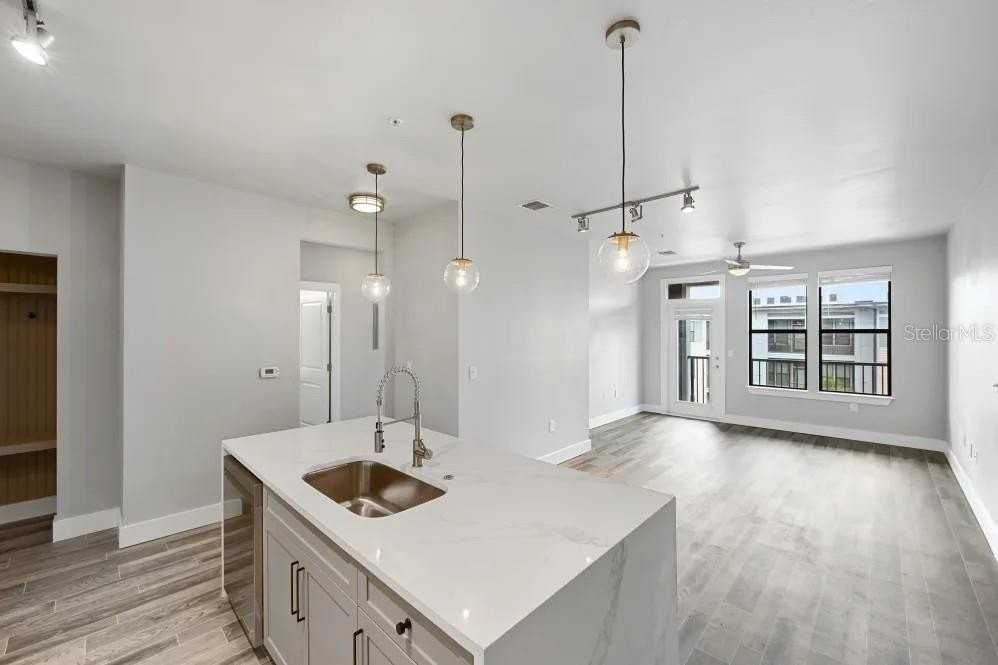 776-1 N ORANGE AVENUE - Photo 4 of 20