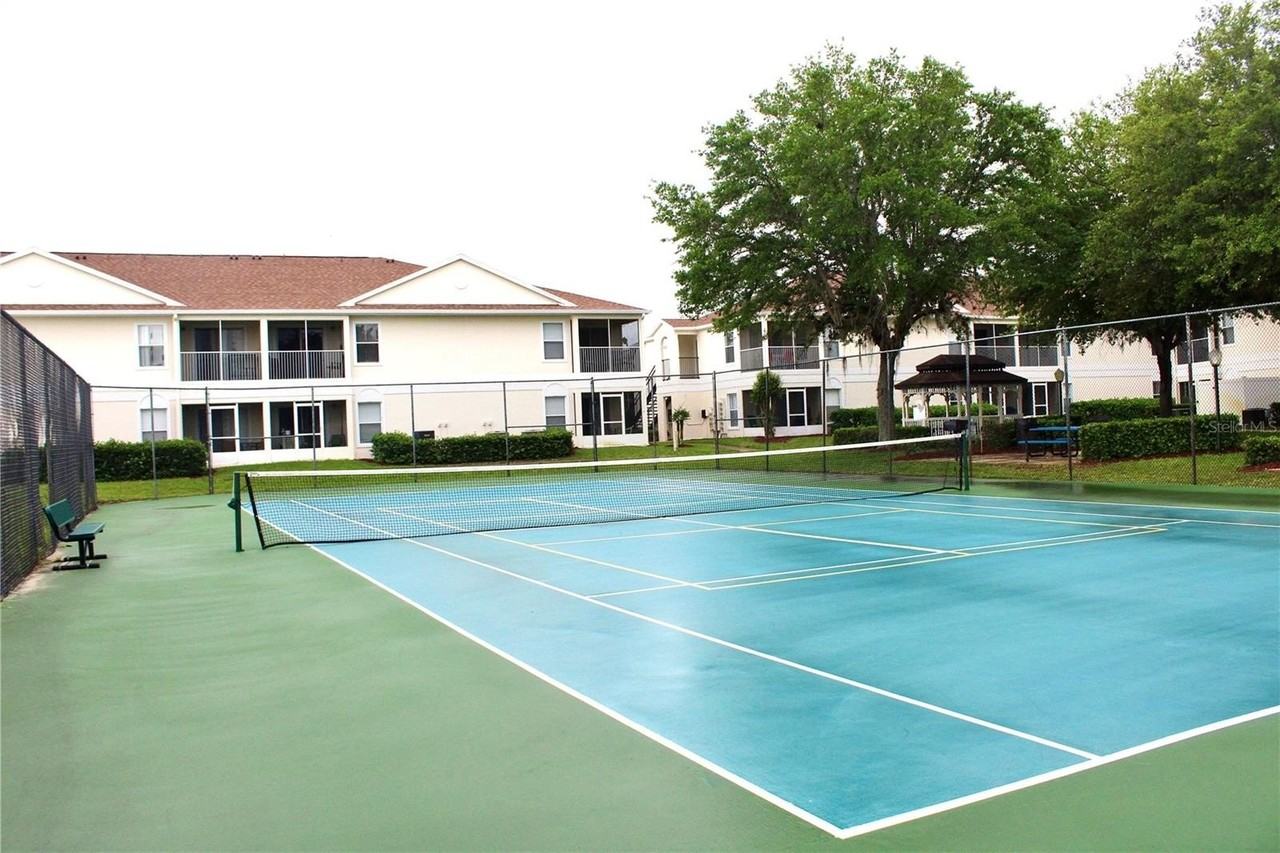 8829 Coral Palms Ct #B - Photo 4 of 23