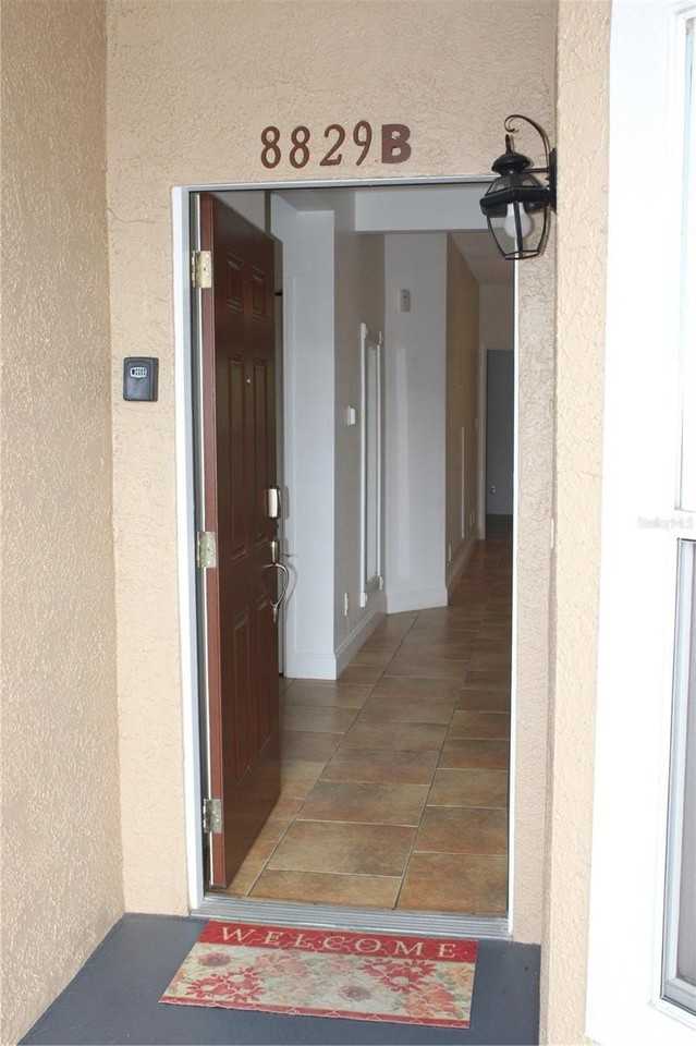 8829 Coral Palms Ct #B - Photo 6 of 23