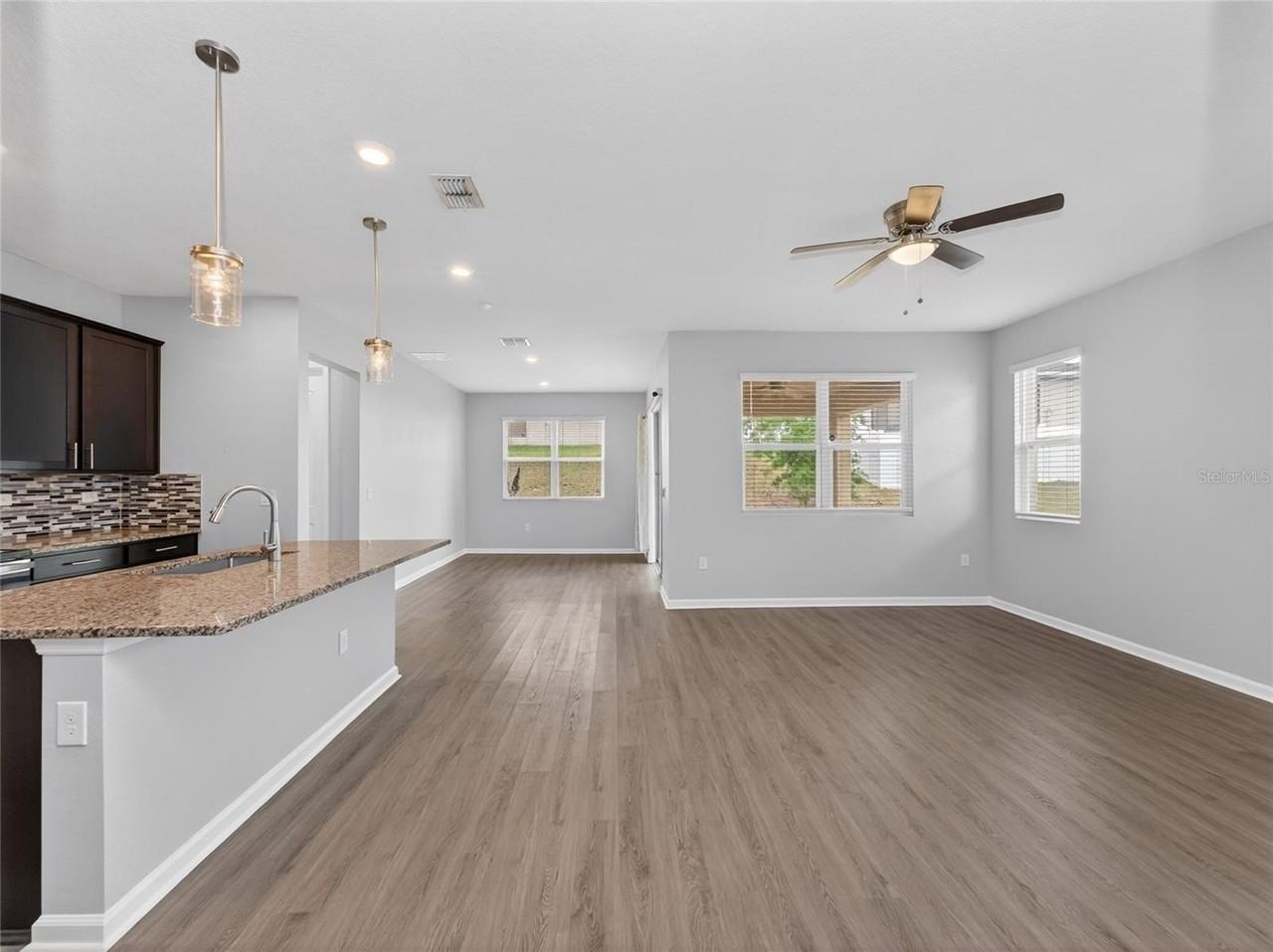 8053 Cherrystone St - Photo 4 of 25