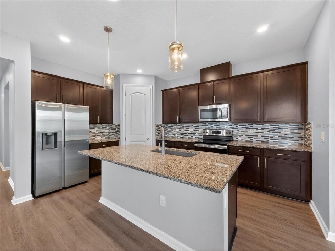 8053 Cherrystone St - Photo 7 of 25
