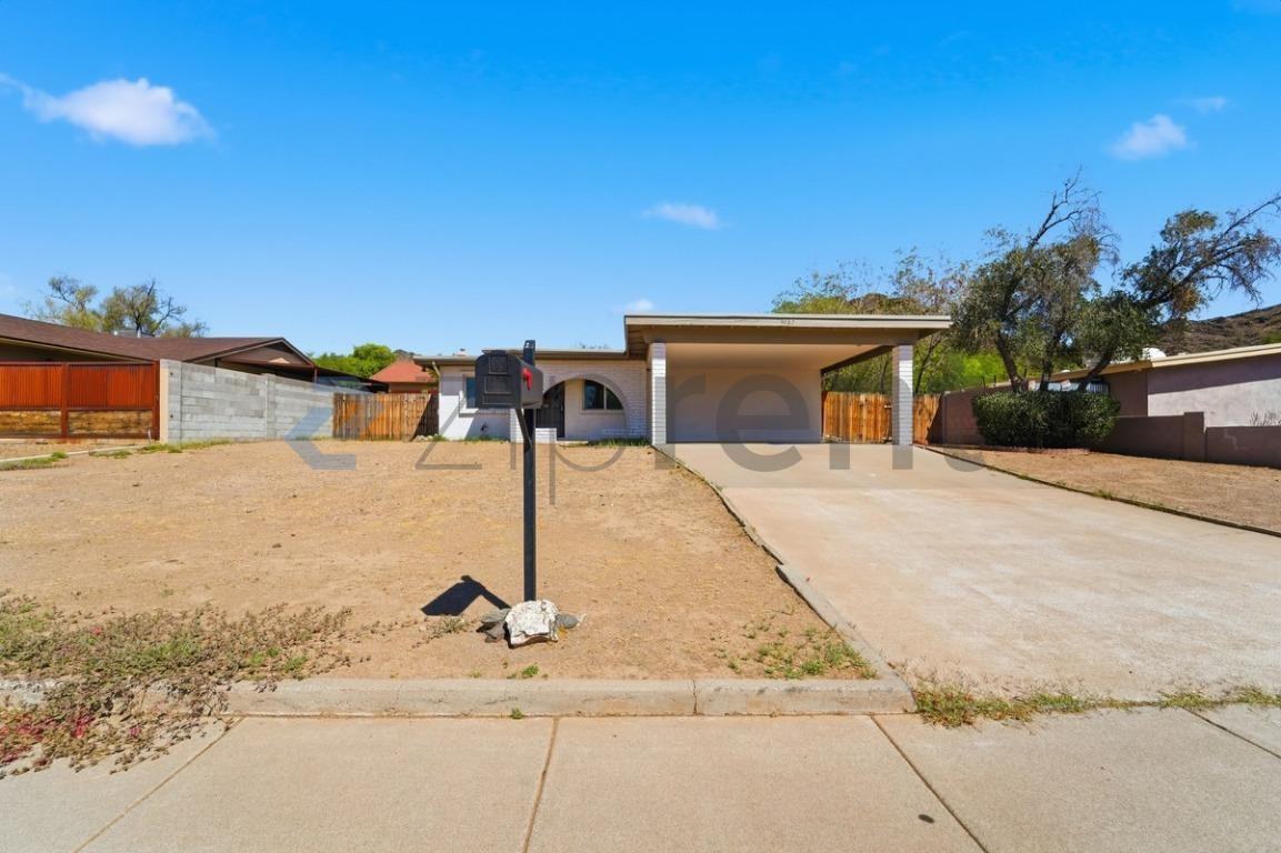 9037 N 14th St - Photo 4 of 35