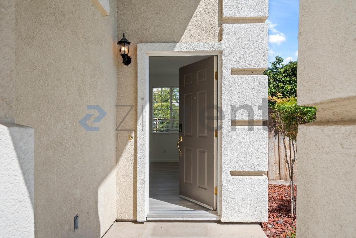 406 Cape May Ct - Photo 2 of 26