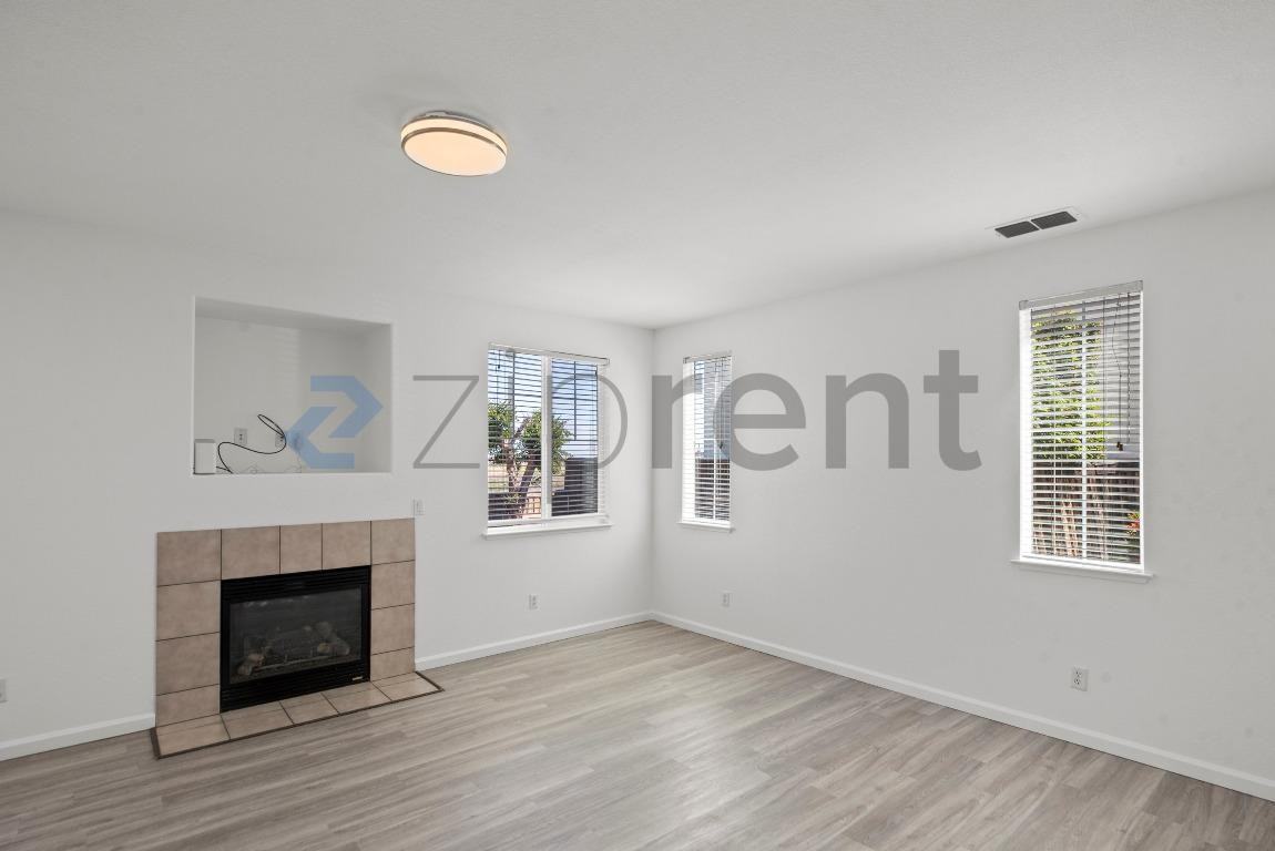 406 Cape May Ct - Photo 5 of 26