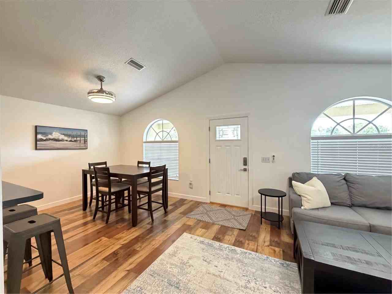 2723 W Arch St - Photo 6 of 26