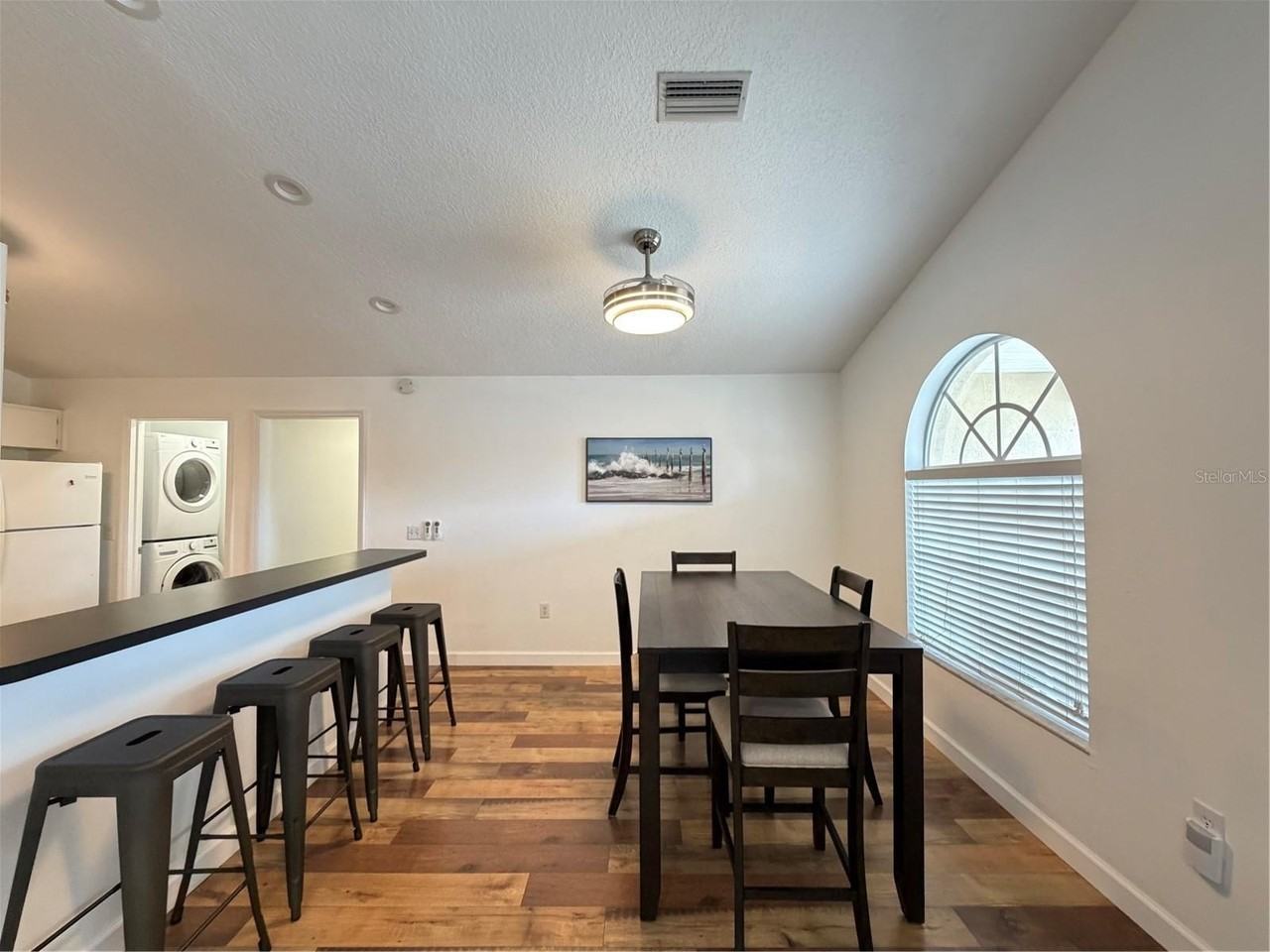 2723 W Arch St - Photo 7 of 26