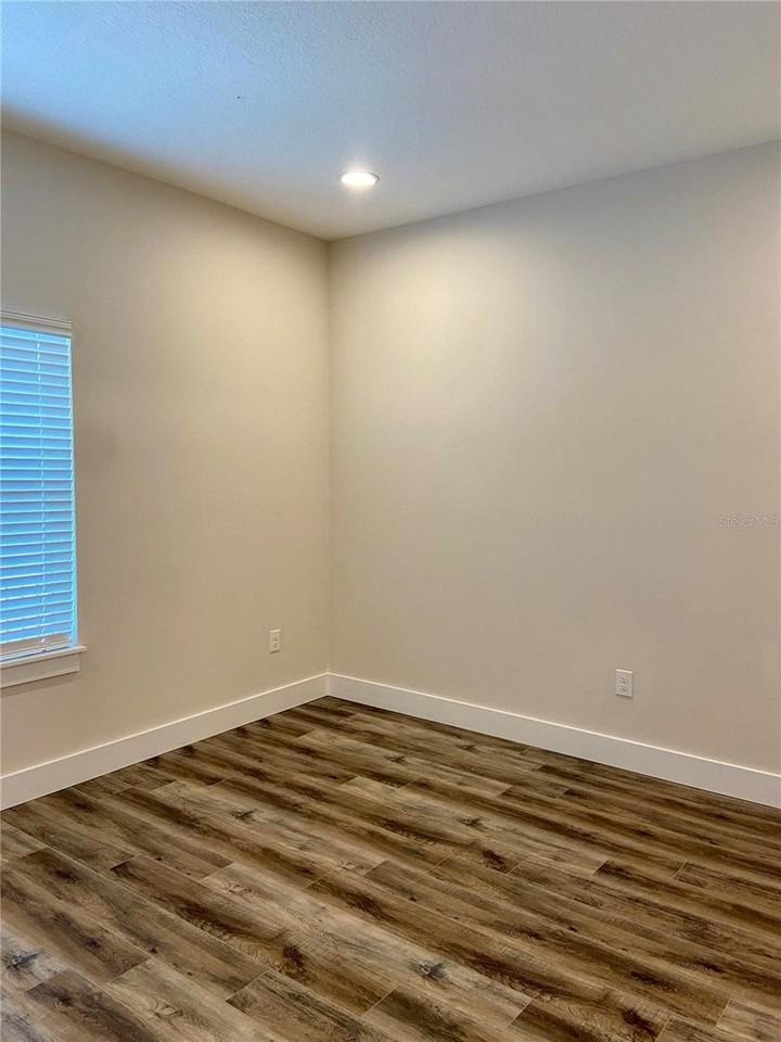 3126 W Azeele St #1 - Photo 4 of 17