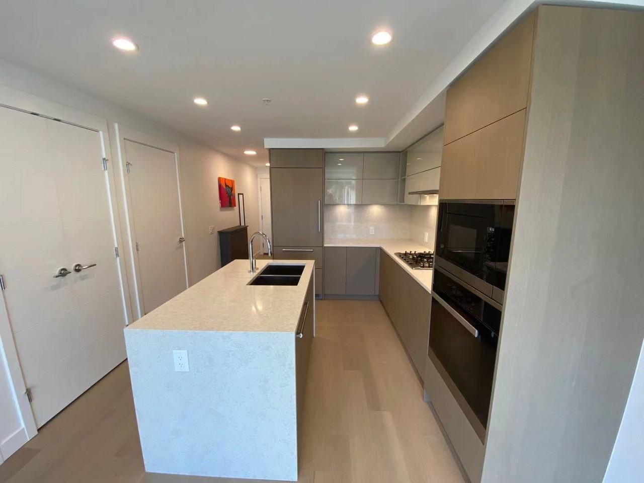 469 West King Edward Avenue #403 - Photo 3 of 7