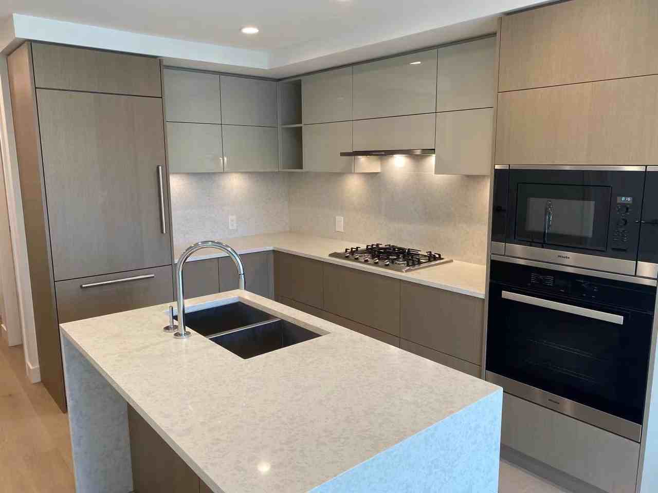 469 West King Edward Avenue #403 - Photo 2 of 7