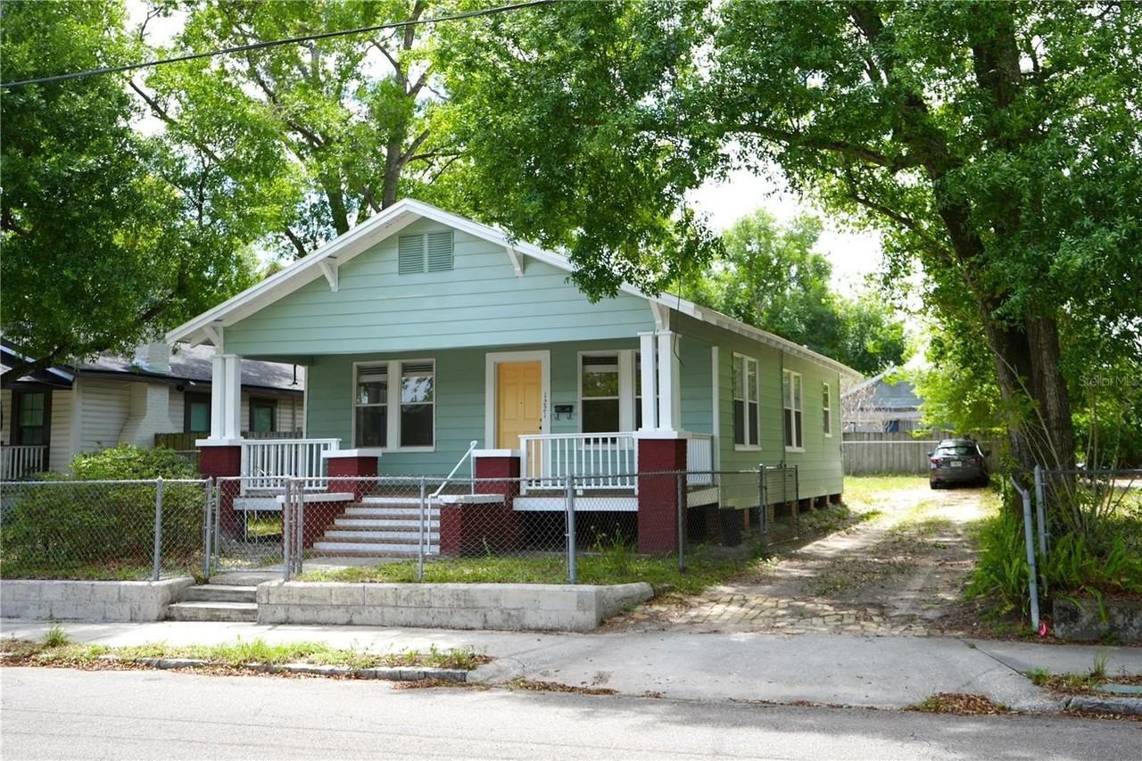 1221 E Osborne Ave - Photo 2 of 16