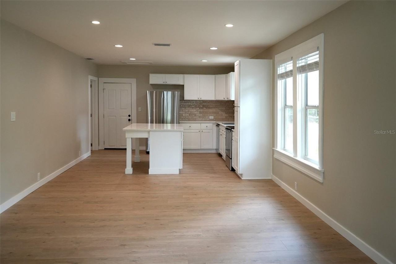 1221 E Osborne Ave - Photo 6 of 16