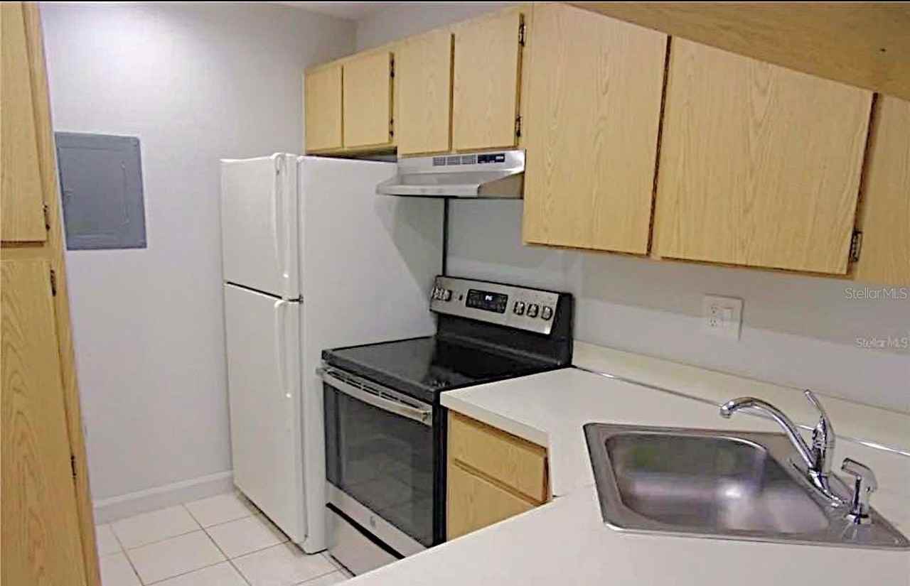 1344 Pine Ridge Cir E #E3 - Photo 2 of 25