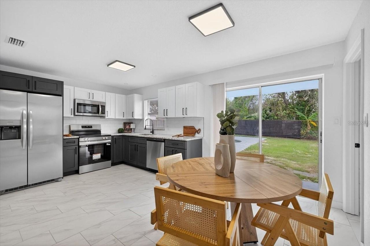 8609 Fish Lake Rd - Photo 7 of 22