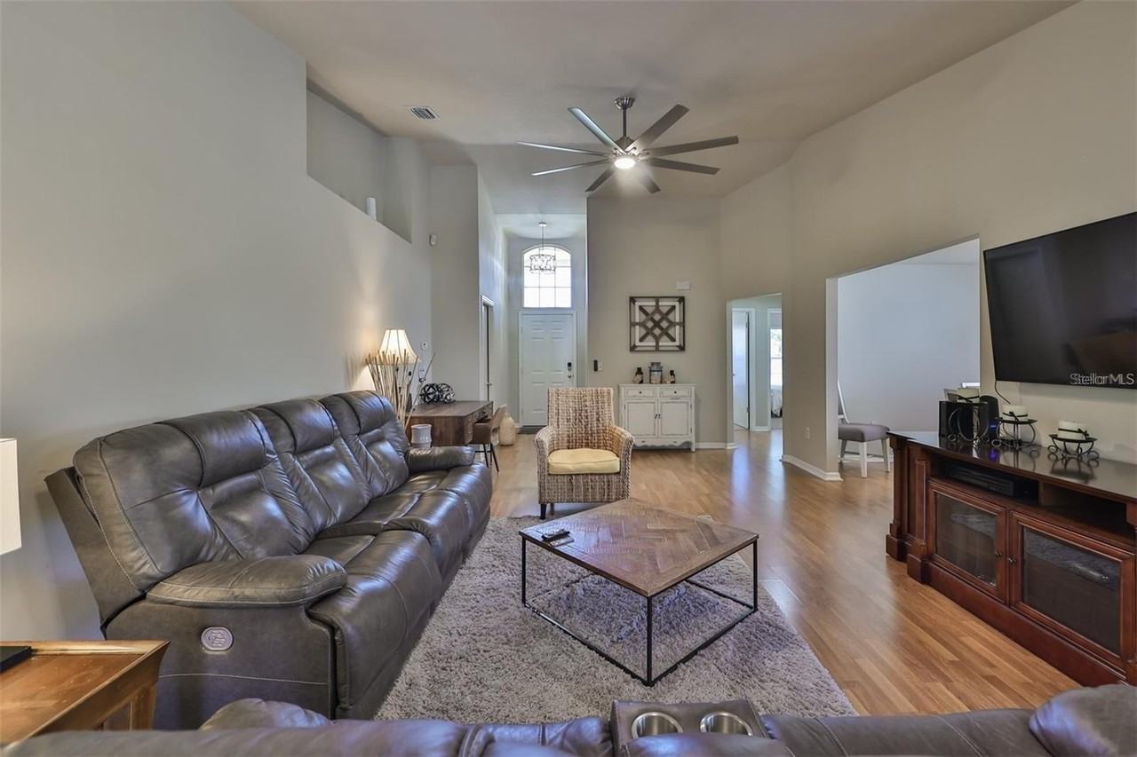 128 Lookout Dr - Photo 5 of 36