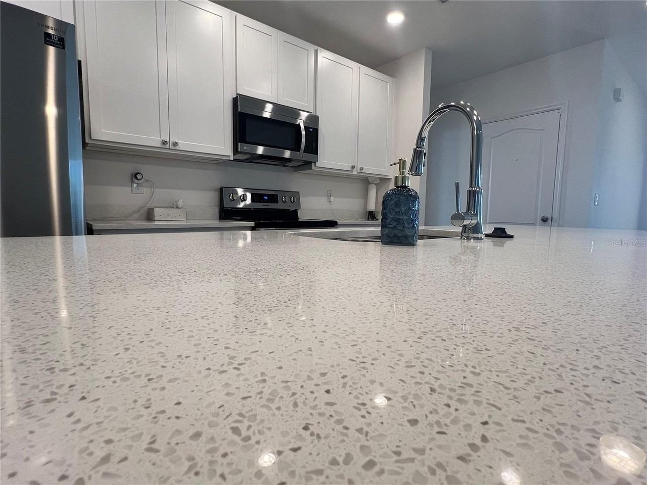 301 Jackson Loop - Photo 7 of 22