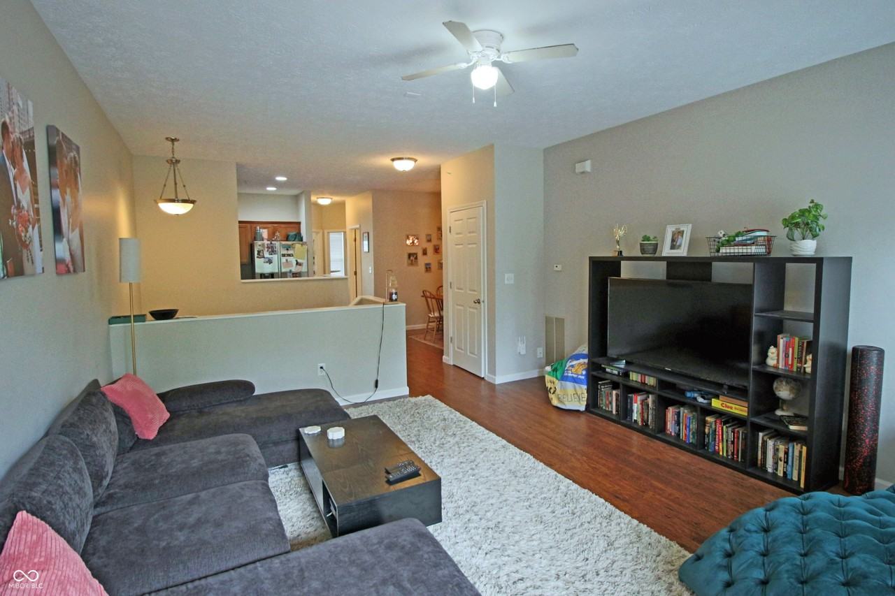 6593 Reserve Dr - Photo 2 of 15