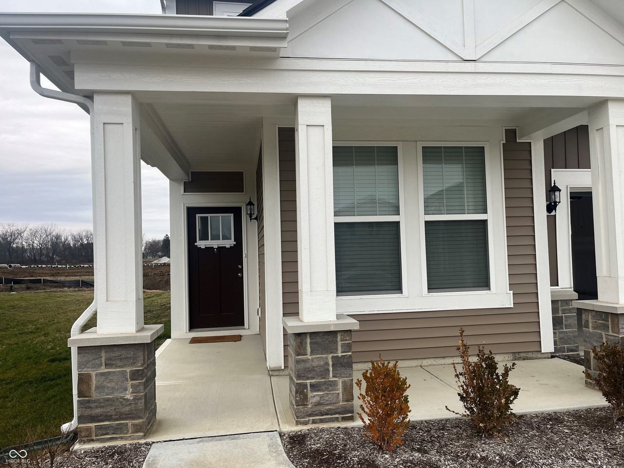 3340 Preakness St - Photo 4 of 28