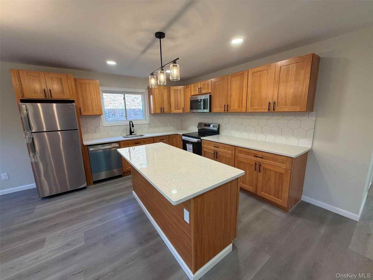 14 Cornwall Ln - Photo 4 of 13