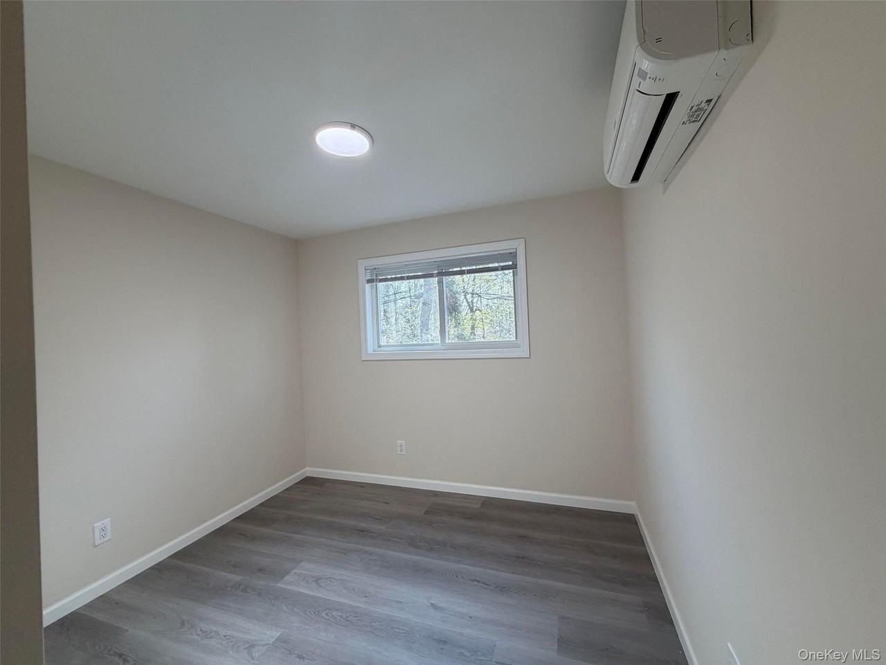 14 Cornwall Ln - Photo 6 of 13