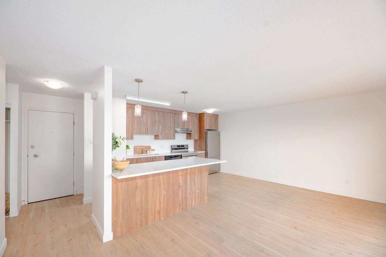 The Wellington - Photo 4 of 50