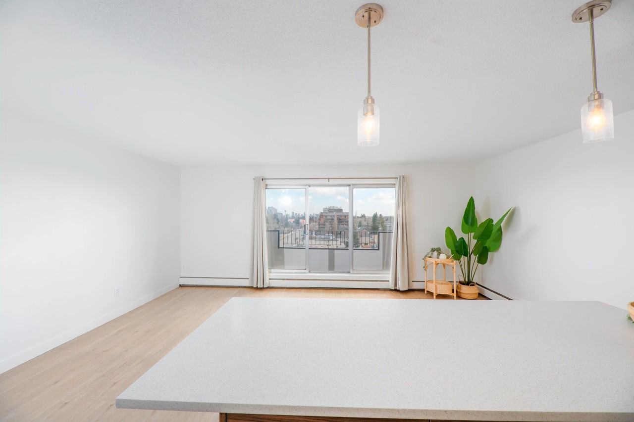 The Wellington - Photo 6 of 50