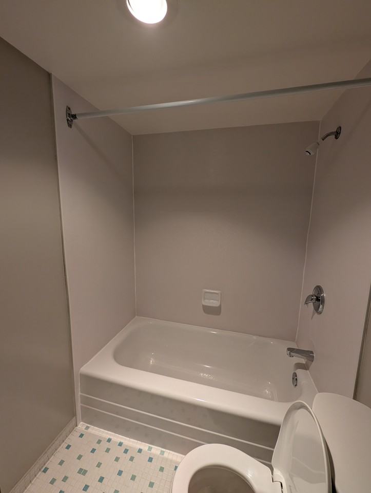 Lord Simcoe Apartments - Photo 4 of 23