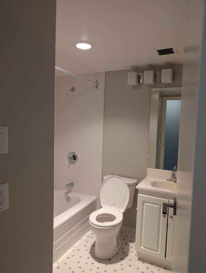 Lord Simcoe Apartments - Photo 5 of 23