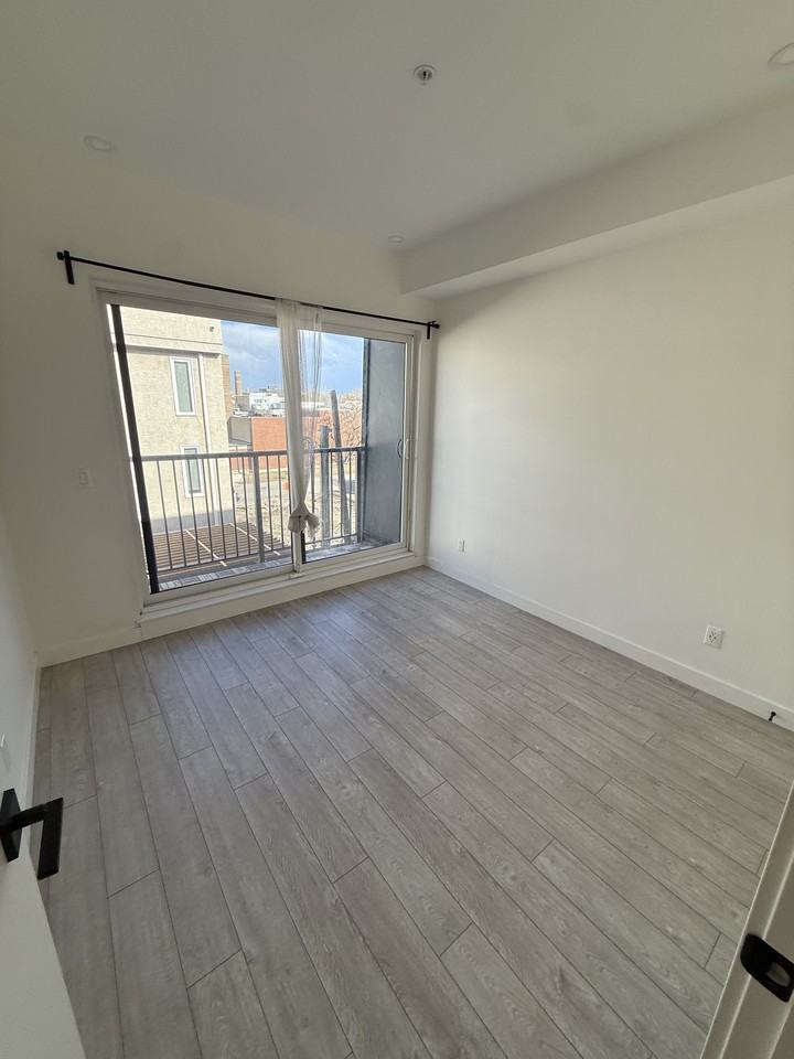 SWITCH Bloc - Photo 3 of 17