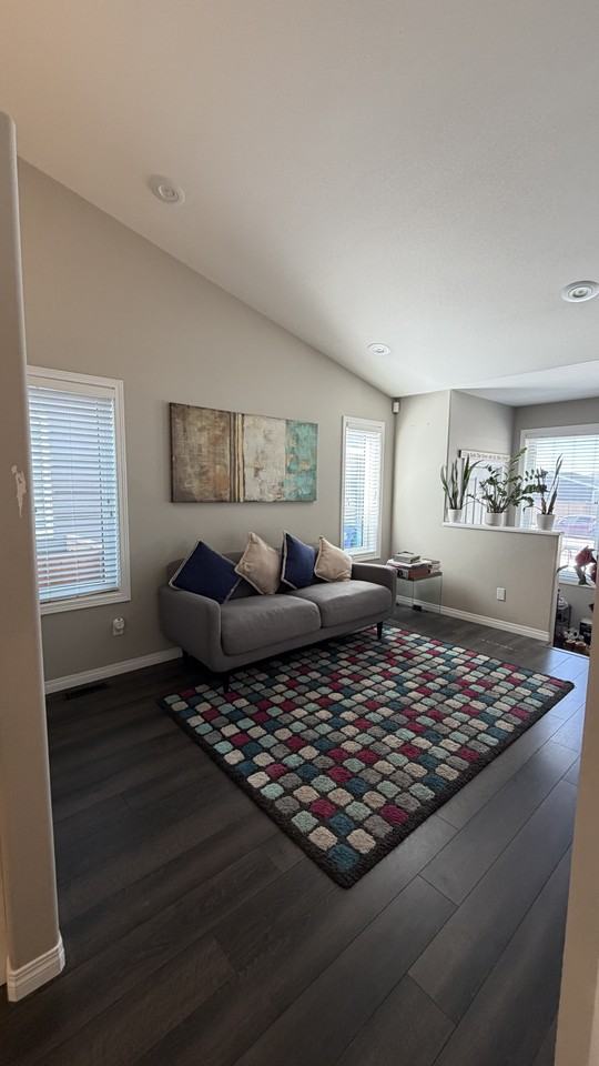 5 Bedroom | 3 Bathroom | 146 Palliser Court - Photo 2 of 23