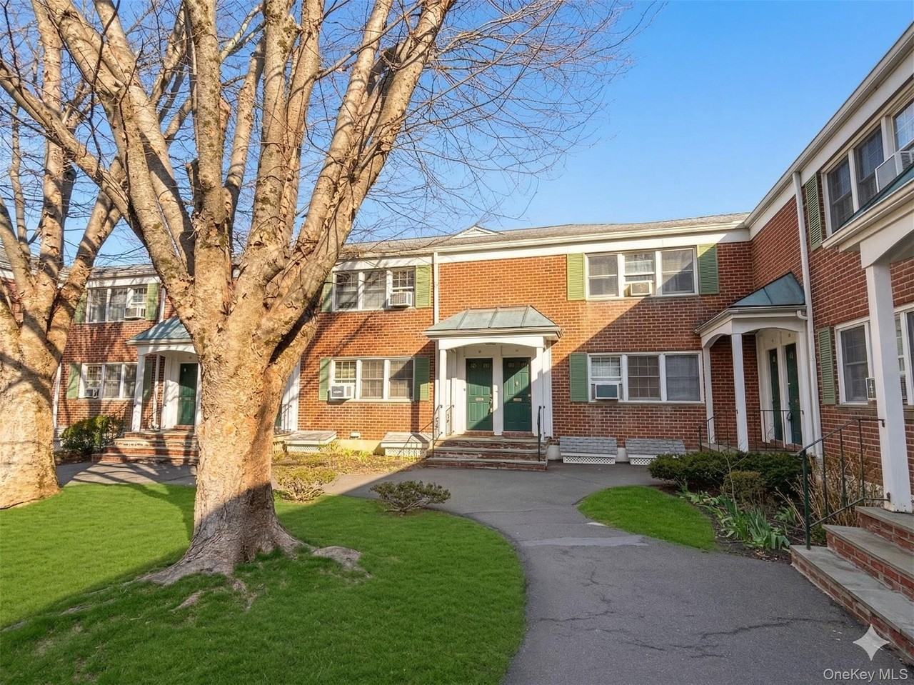 580 Bedford Rd #18 - Photo 2 of 17