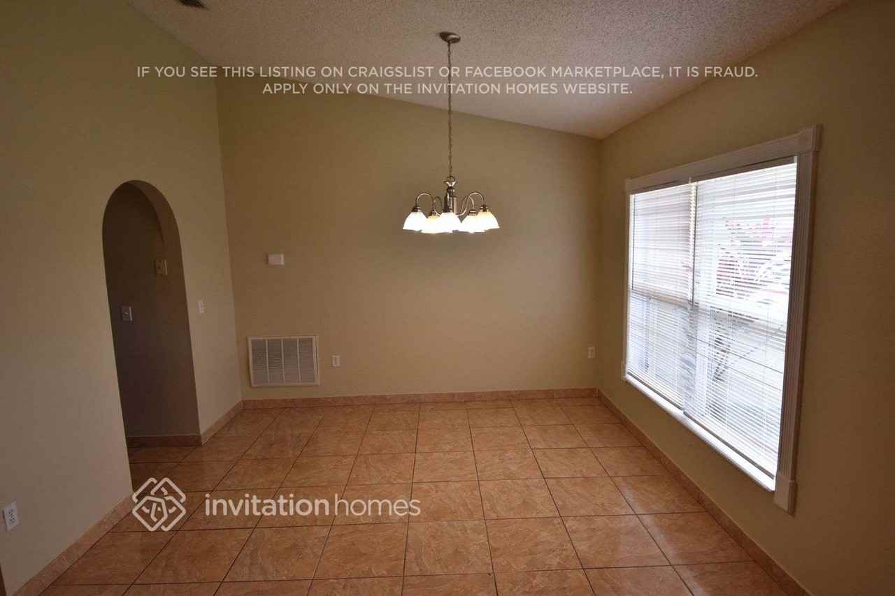 1332 Banbridge Dr - Photo 3 of 16