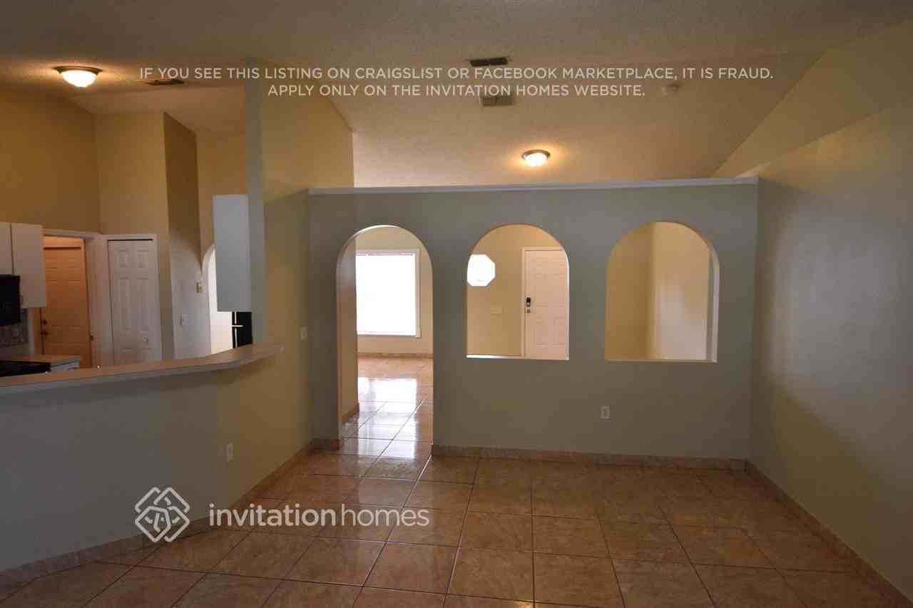 1332 Banbridge Dr - Photo 5 of 16