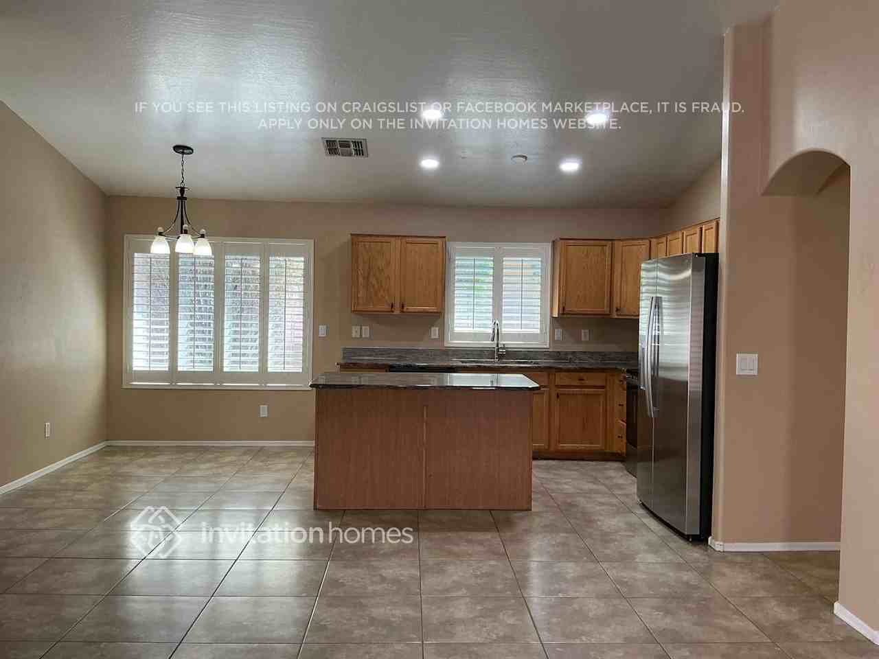 163 N Saffron Cir - Photo 4 of 18