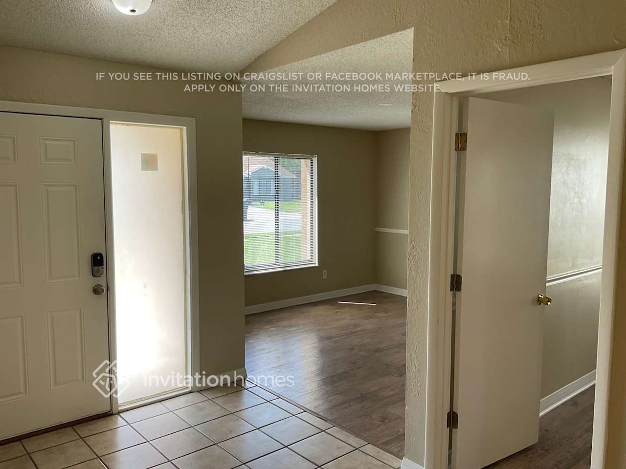 2653 Dixie Ln - Photo 3 of 15
