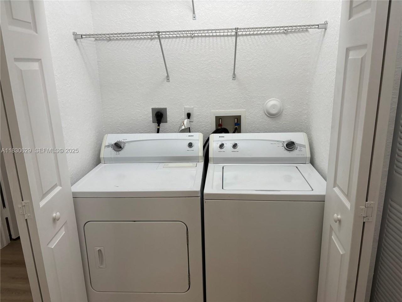 1360 West 30th Street #1360 - Photo 4 of 8