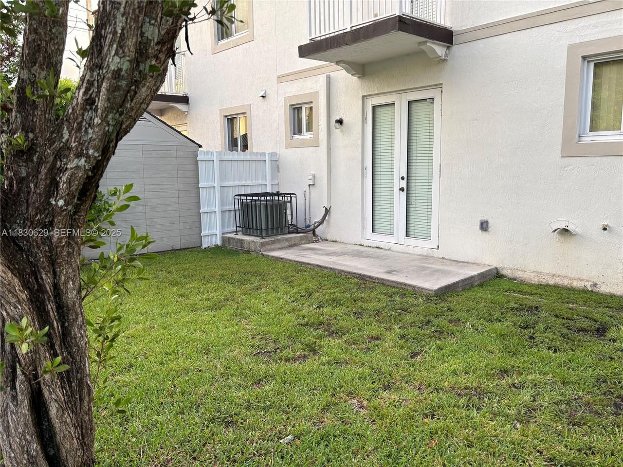 1360 West 30th Street #1360 - Photo 7 of 8