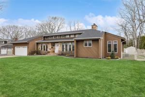 featured image of 3 Harbor Rd