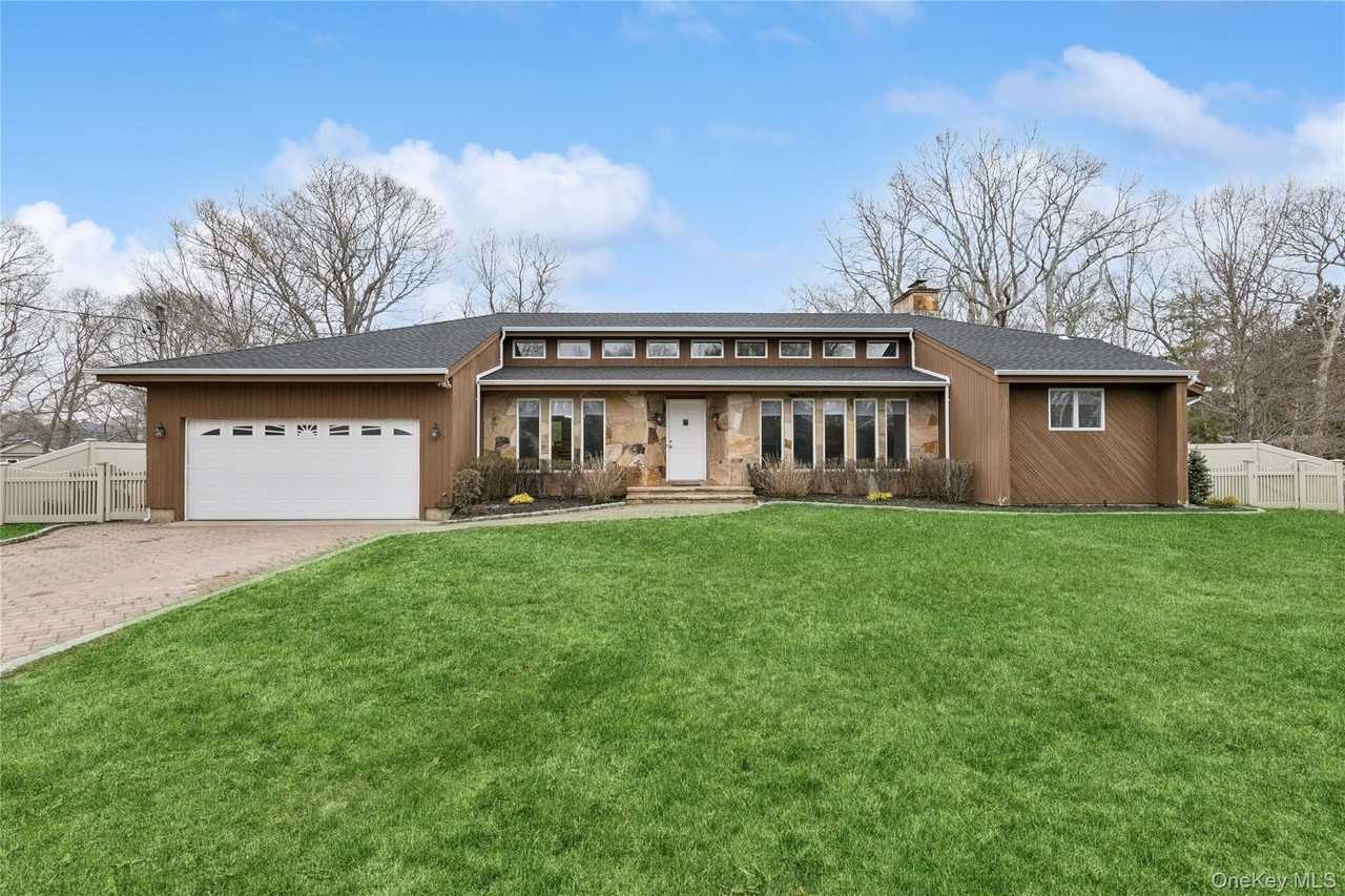 3 Harbor Rd - Photo 2 of 27