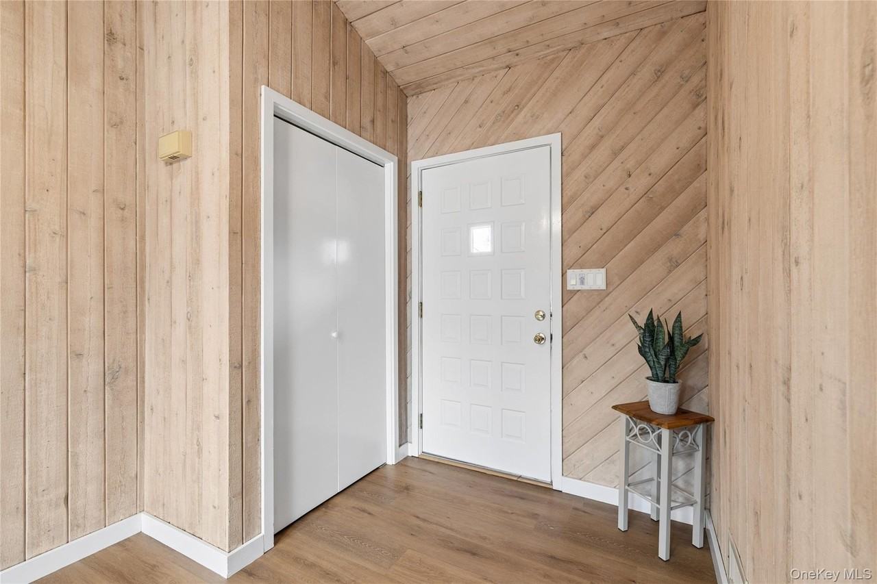 3 Harbor Rd - Photo 4 of 27