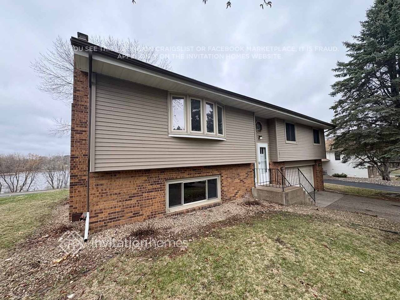 7897 Kingsview Ln N - Photo 3 of 21