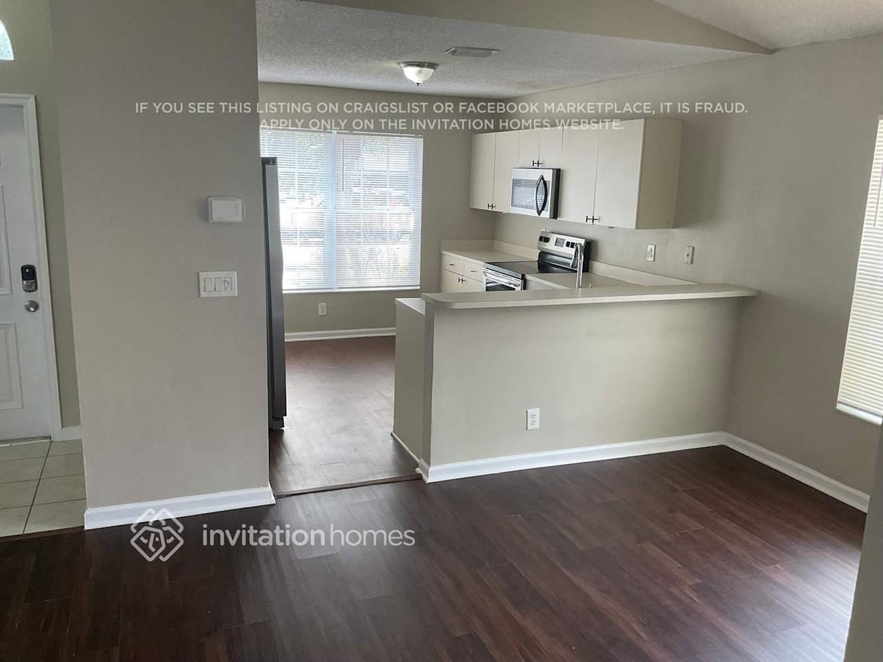 1928 Sw 177th Ave - Photo 5 of 16