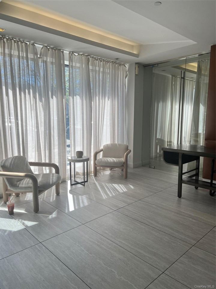 1125 45th Ave #5C - Photo 4 of 10