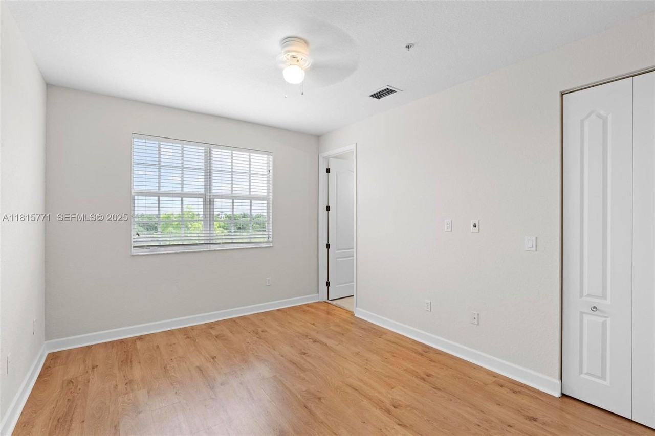 419 Southwest 147th Terrace #108 - Photo 7 of 25