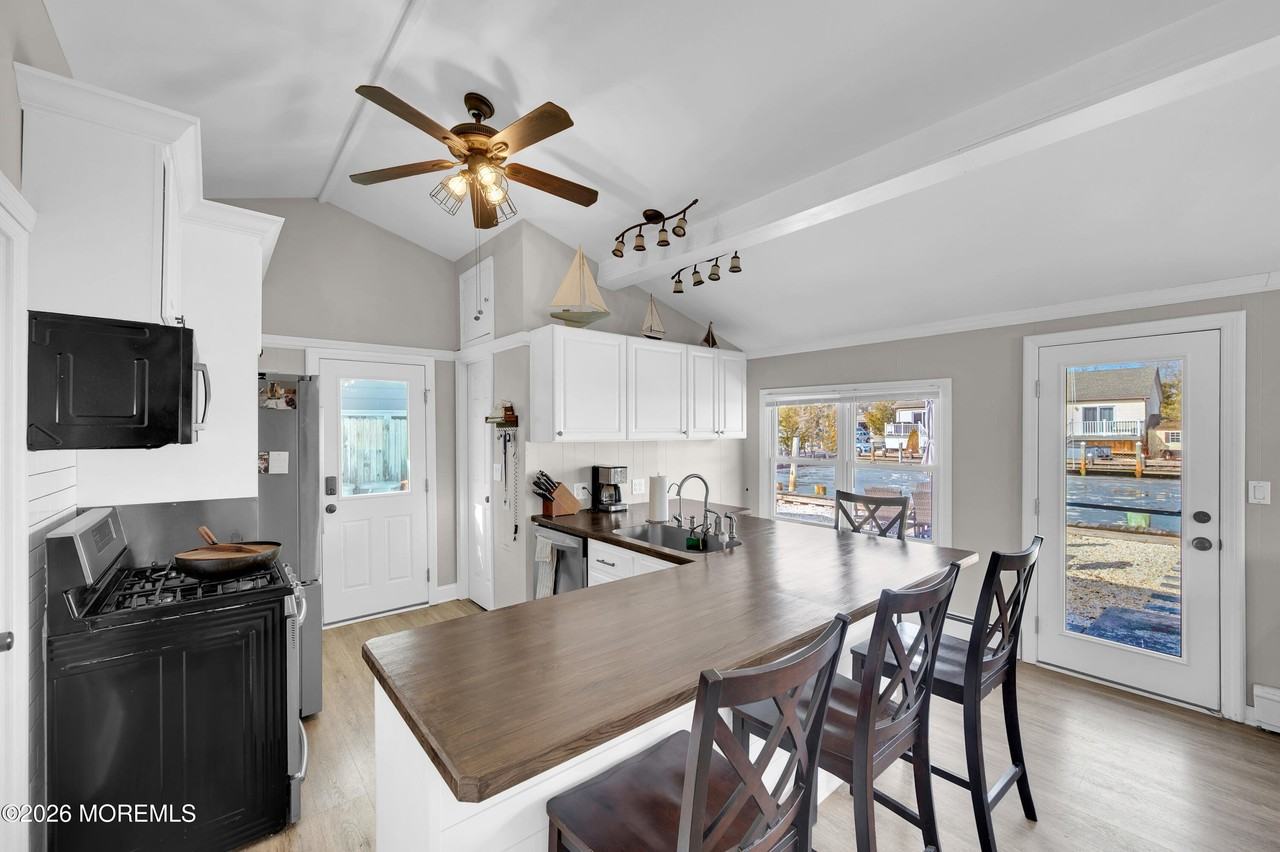 804 Harbor Rd - Photo 6 of 28